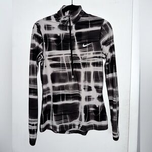 Nike Black and White Fitted Graphic Long Sleeve Tee